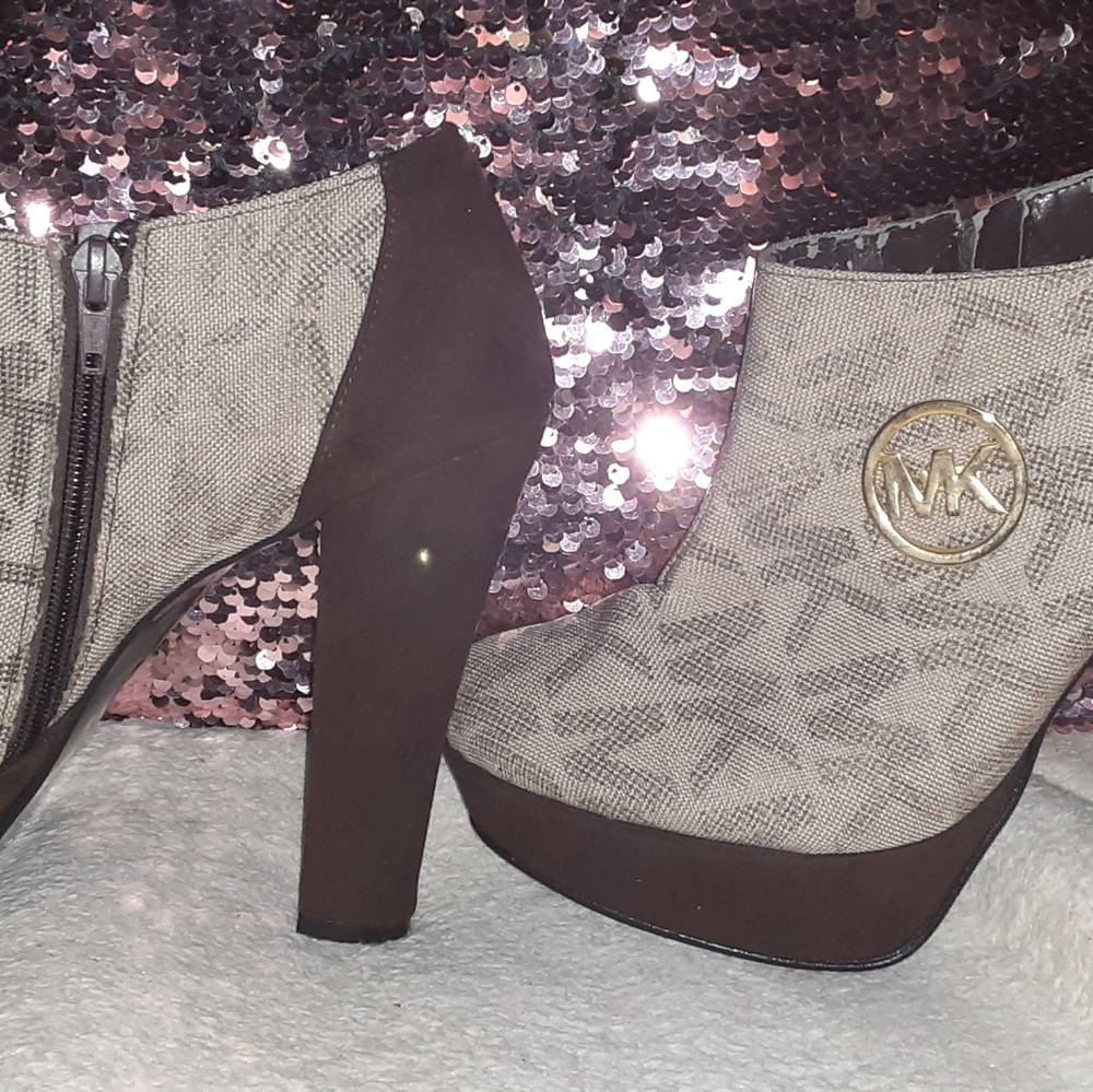 MK booties